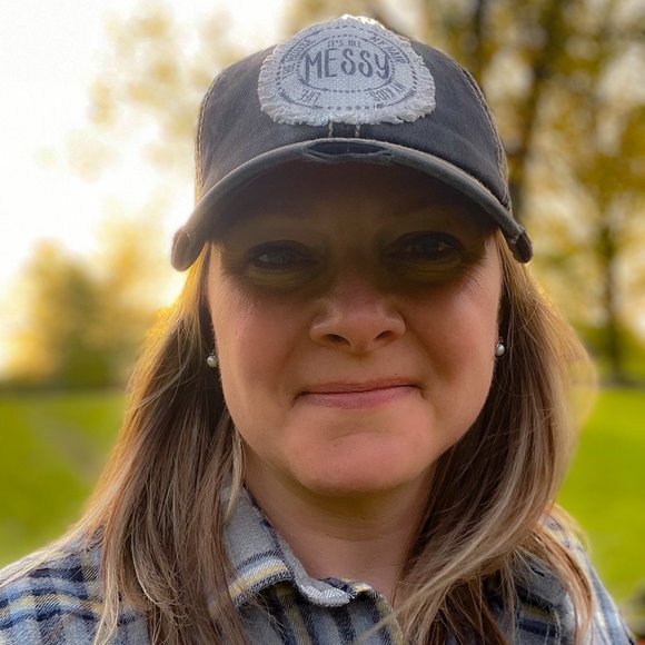 Meet your Posher, Christy - Picture 1 of 1